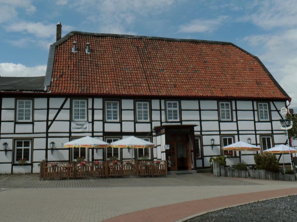 Hotel Lindenhof Ринерн Экстерьер фото