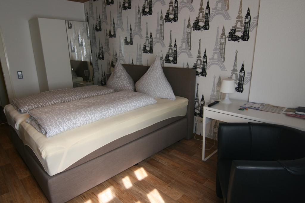 Hotel Lindenhof Ринерн Экстерьер фото