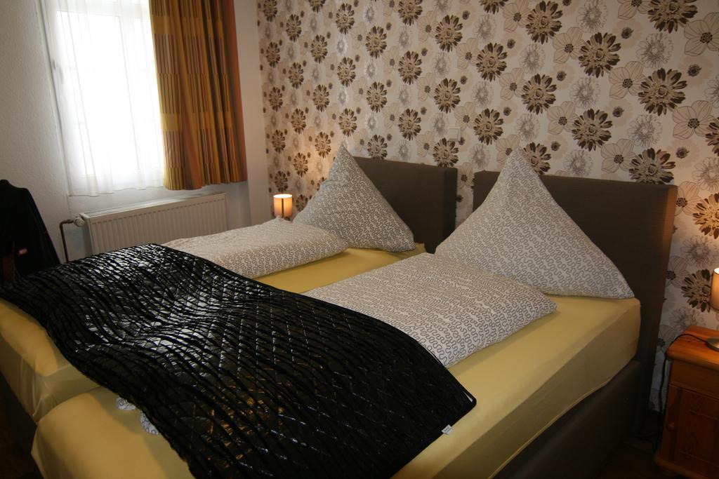 Hotel Lindenhof Ринерн Экстерьер фото